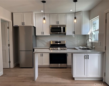 4125 Cutler Avenue - Photo Thumbnail 5