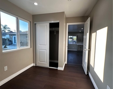 1564 W Phillips Boulevard - Photo Thumbnail 15