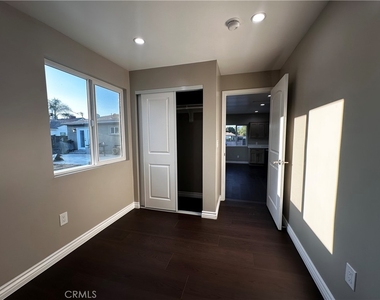 1564 W Phillips Boulevard - Photo Thumbnail 14