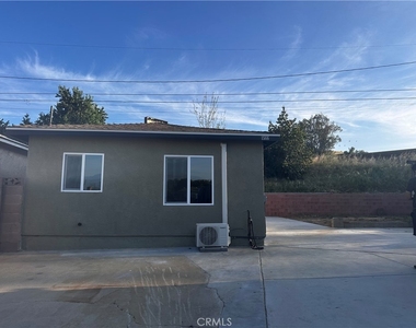 1564 W Phillips Boulevard - Photo Thumbnail 3