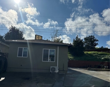 1564 W Phillips Boulevard - Photo Thumbnail 2