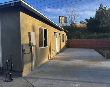 1564 W Phillips Boulevard - Photo Thumbnail 4