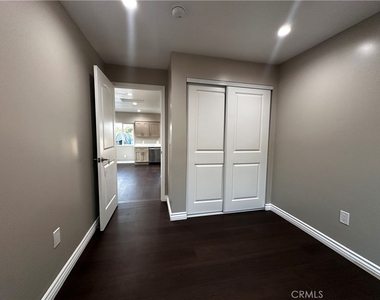 1564 W Phillips Boulevard - Photo Thumbnail 16