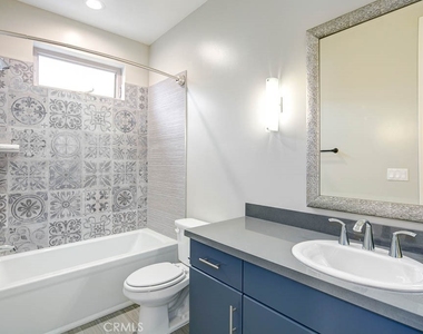 530 Fano Street - Photo Thumbnail 8