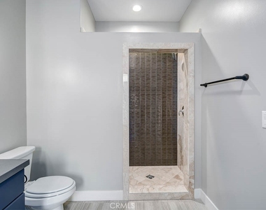 530 Fano Street - Photo Thumbnail 14