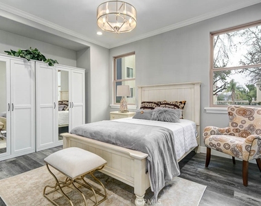 530 Fano Street - Photo Thumbnail 10