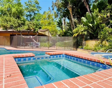 2500 Benedict Canyon - Photo Thumbnail 27