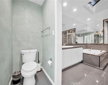 2500 Benedict Canyon - Photo Thumbnail 13