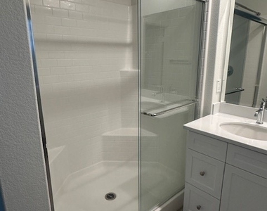 3903 E Carmel Privado - Photo Thumbnail 13