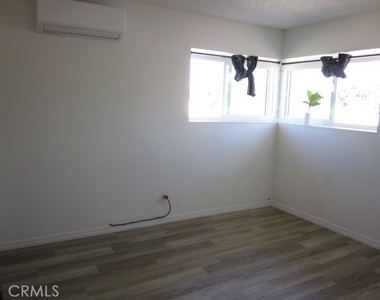8416 Mission Drive - Photo Thumbnail 10