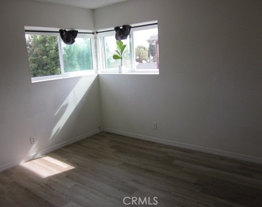 8416 Mission Drive - Photo Thumbnail 7