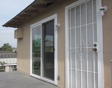 8416 Mission Drive - Photo Thumbnail 2