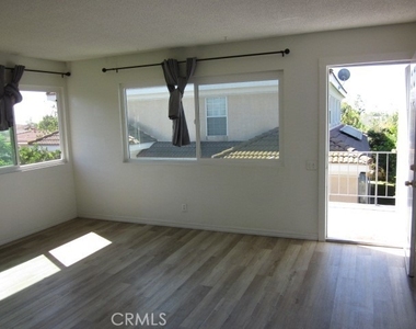 8416 Mission Drive - Photo Thumbnail 5