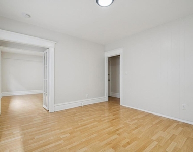 2923 Wheeler Street - Photo Thumbnail 2