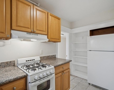 2923 Wheeler Street - Photo Thumbnail 6