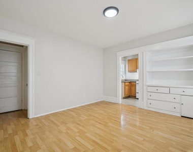 2923 Wheeler Street - Photo Thumbnail 3