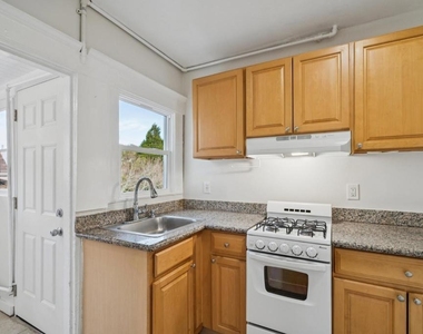 2923 Wheeler Street - Photo Thumbnail 7