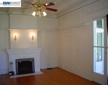 627 Rose Avenue - Photo Thumbnail 1