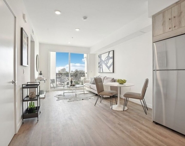 224 Alvarado Street - Photo Thumbnail 5