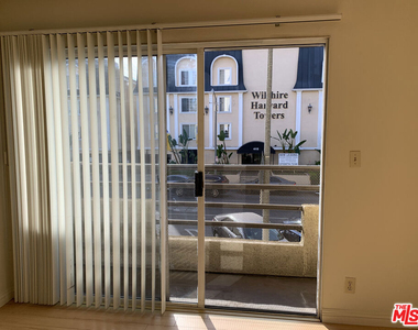 420 S Harvard Boulevard - Photo Thumbnail 12
