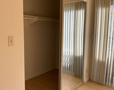 420 S Harvard Boulevard - Photo Thumbnail 13