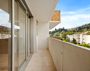 8787 Shoreham Drive - Photo Thumbnail 12