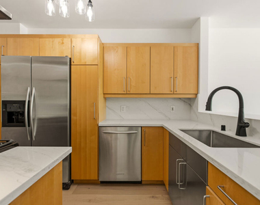 8787 Shoreham Drive - Photo Thumbnail 4