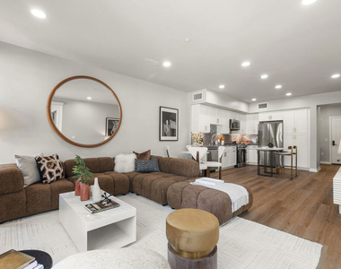 7428 Santa Monica Boulevard - Photo Thumbnail 20