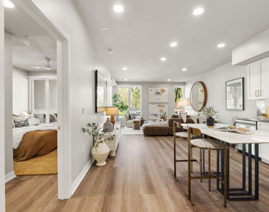 7428 Santa Monica Boulevard - Photo Thumbnail 5