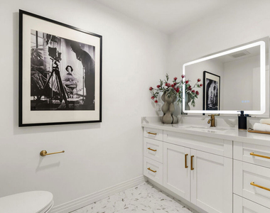 7428 Santa Monica Boulevard - Photo Thumbnail 27