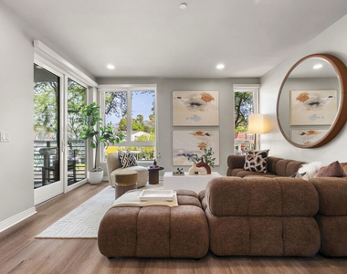 7428 Santa Monica Boulevard - Photo Thumbnail 14