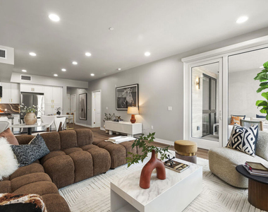 7428 Santa Monica Boulevard - Photo Thumbnail 17