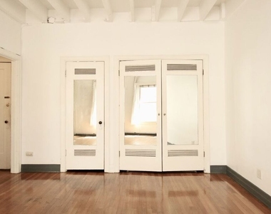 2121 James M Wood Boulevard - Photo Thumbnail 3
