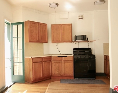 2121 James M Wood Boulevard - Photo Thumbnail 10