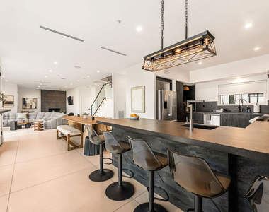 8425 Hillside Avenue - Photo Thumbnail 16