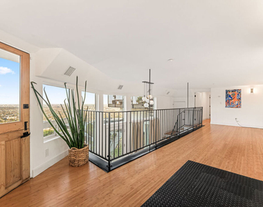 8425 Hillside Avenue - Photo Thumbnail 40