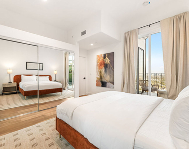 8425 Hillside Avenue - Photo Thumbnail 33