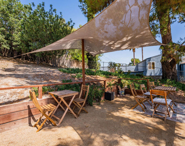 5343 Tendilla Avenue - Photo Thumbnail 20