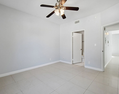 5715 Olympic Boulevard - Photo Thumbnail 9