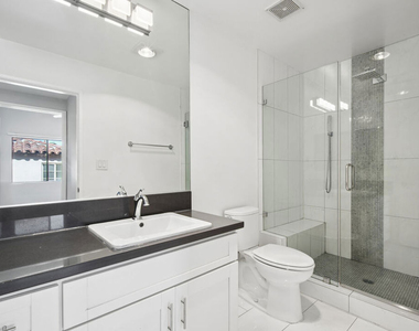 5715 Olympic Boulevard - Photo Thumbnail 15