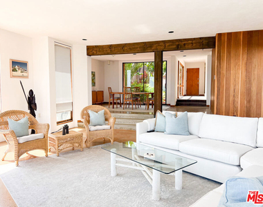 24150 Malibu Road - Photo Thumbnail 3