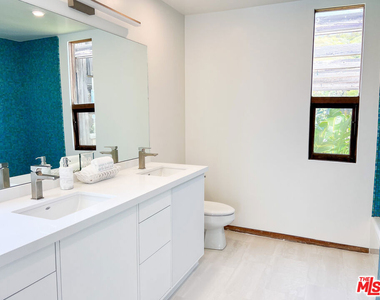 24150 Malibu Road - Photo Thumbnail 25