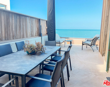 24150 Malibu Road - Photo Thumbnail 15