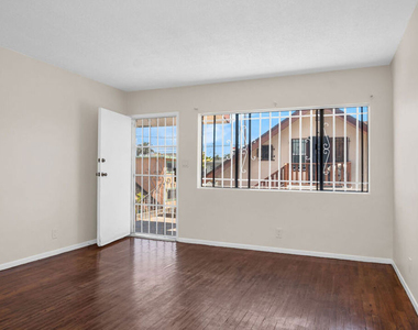 1423 Martin Luther King Jr Avenue - Photo Thumbnail 3