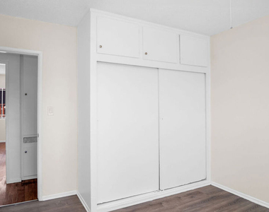 1423 Martin Luther King Jr Avenue - Photo Thumbnail 14