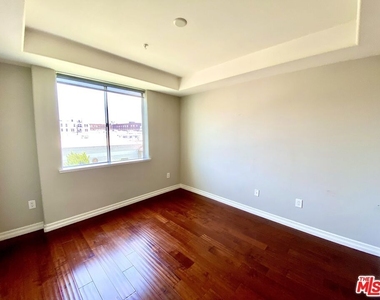 629 Traction Avenue - Photo Thumbnail 10
