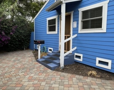 926 California Avenue - Photo Thumbnail 1