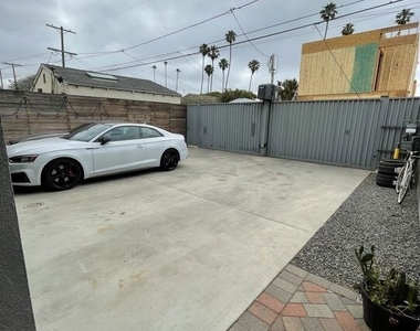 926 California Avenue - Photo Thumbnail 14