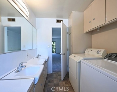 11061 Ohio Avenue - Photo Thumbnail 12