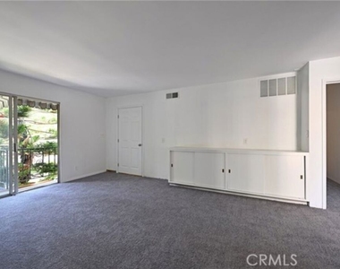11061 Ohio Avenue - Photo Thumbnail 11